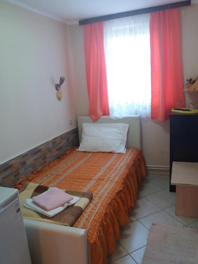 Vila Verona Sobe Palić Esterno foto